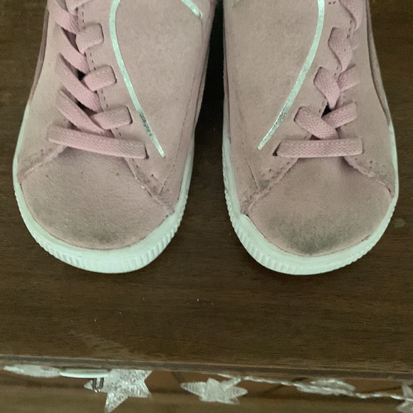 Puma sneakers toddler size 6 💓 - Picture 3 of 3